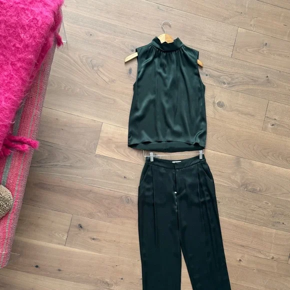 Sablyn green silk set. NWT Dark Green Pants and sleeveless top-worn 1x - Picture 2 of 13